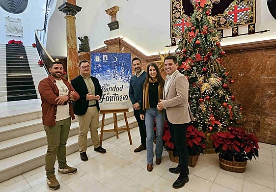 Los concejales Juan Manuel Navarro, Salvador López, Joaquin Zaplana, Ana Mª Fernández y José Fdez Tudela tras la presentación del programa de Navidad.