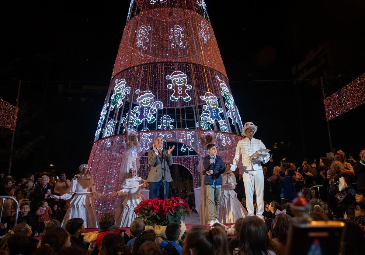 El encendido de las luces de Navidad de Orihuela, en imágenes