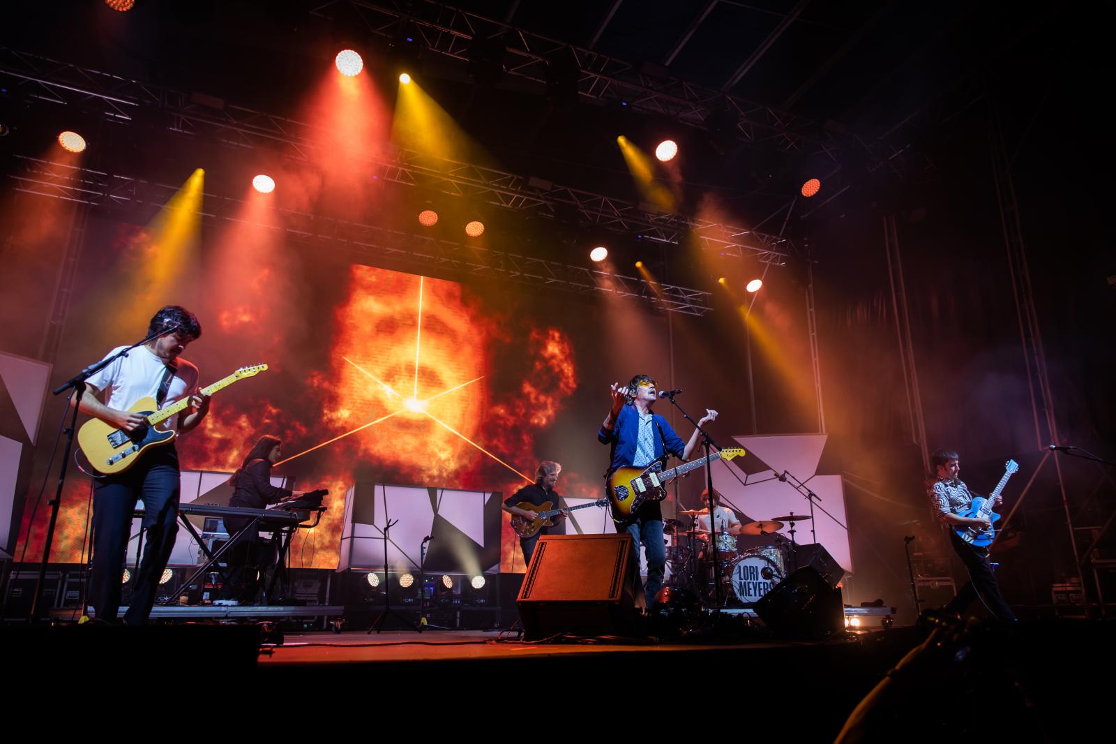 Las imágenes del concierto de Lori Meyers y Siloé en Torrevieja