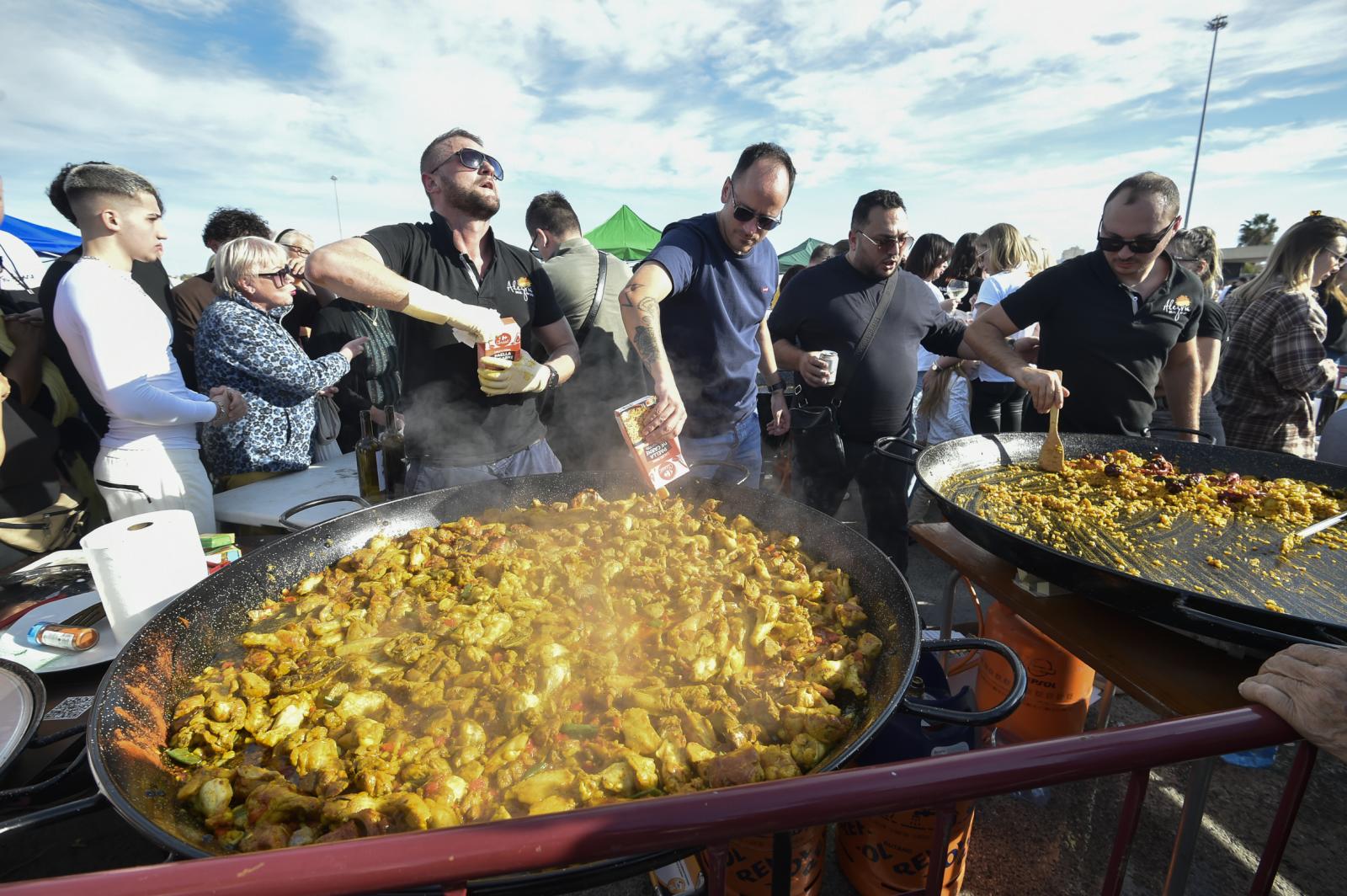 Las imágenes del concurso de paellas de las fiestas de la Purísima en Torrevieja