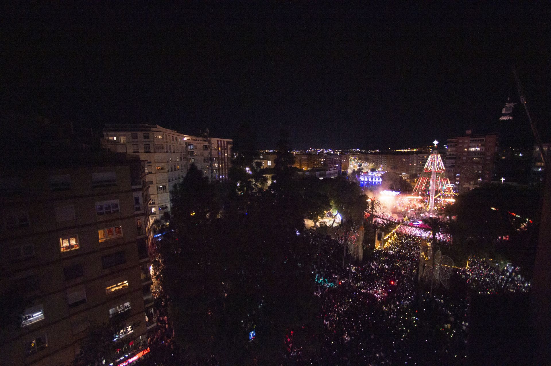 El encendido del Gran Árbol de Navidad de Murcia, en imágenes