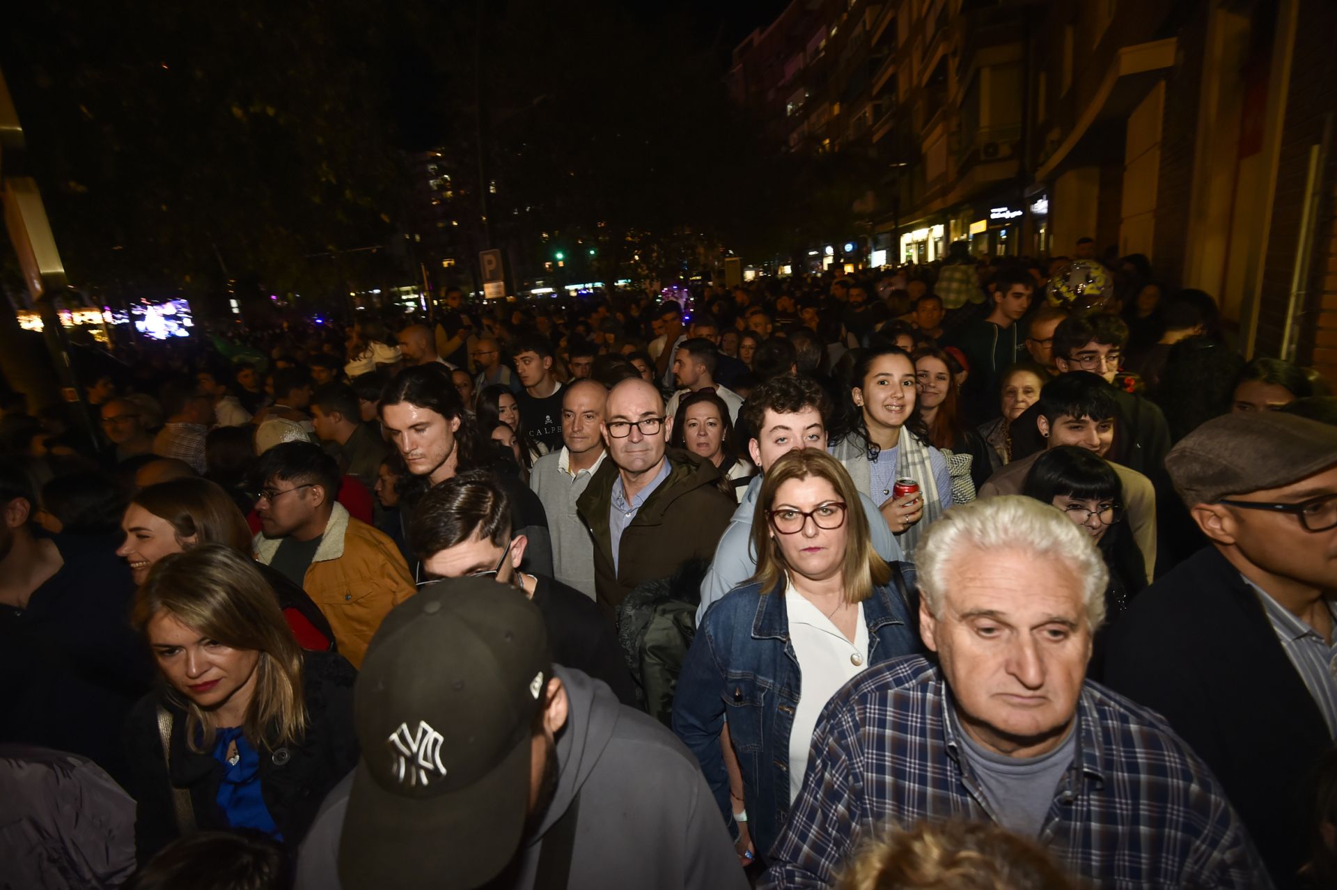 El encendido del Gran Árbol de Navidad de Murcia, en imágenes