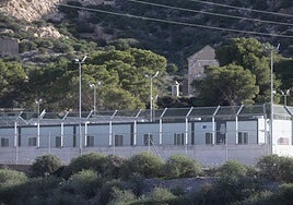 Módulos de alojamiento y de la Policía Nacional del nuevo centro de atención temporal de extranjeros (CATE) de Cartagena.
