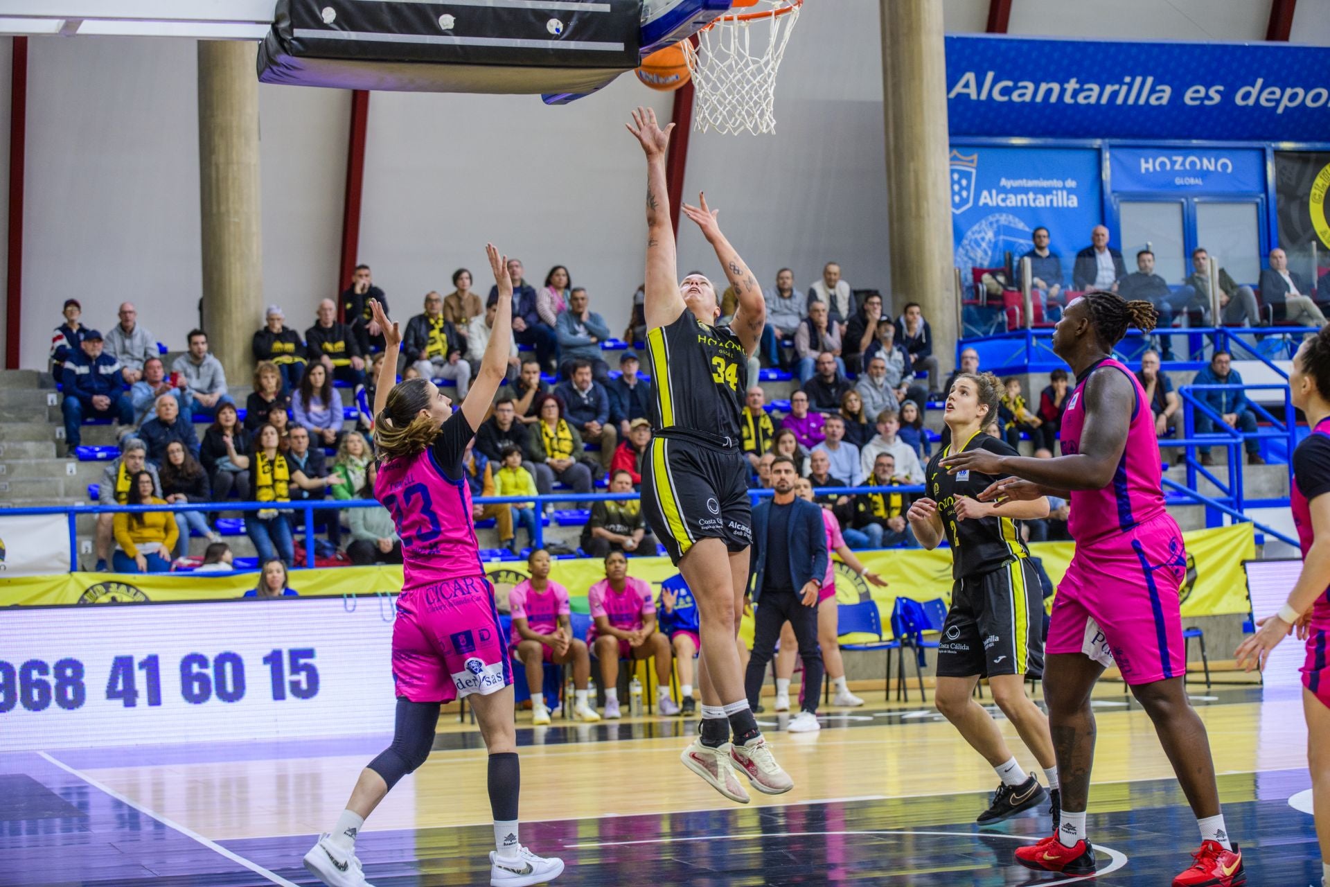 La victoria del Hozono Global Jairis ante el Spar Gran Canaria, en imágenes