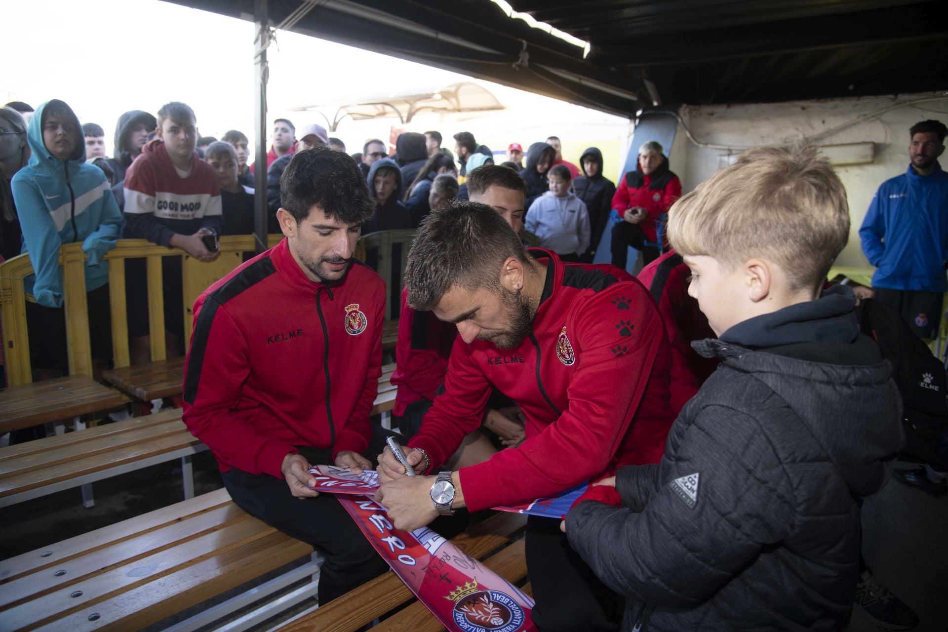 La afición y los jugadores de la Minera descubren a su rival en la Copa del Rey