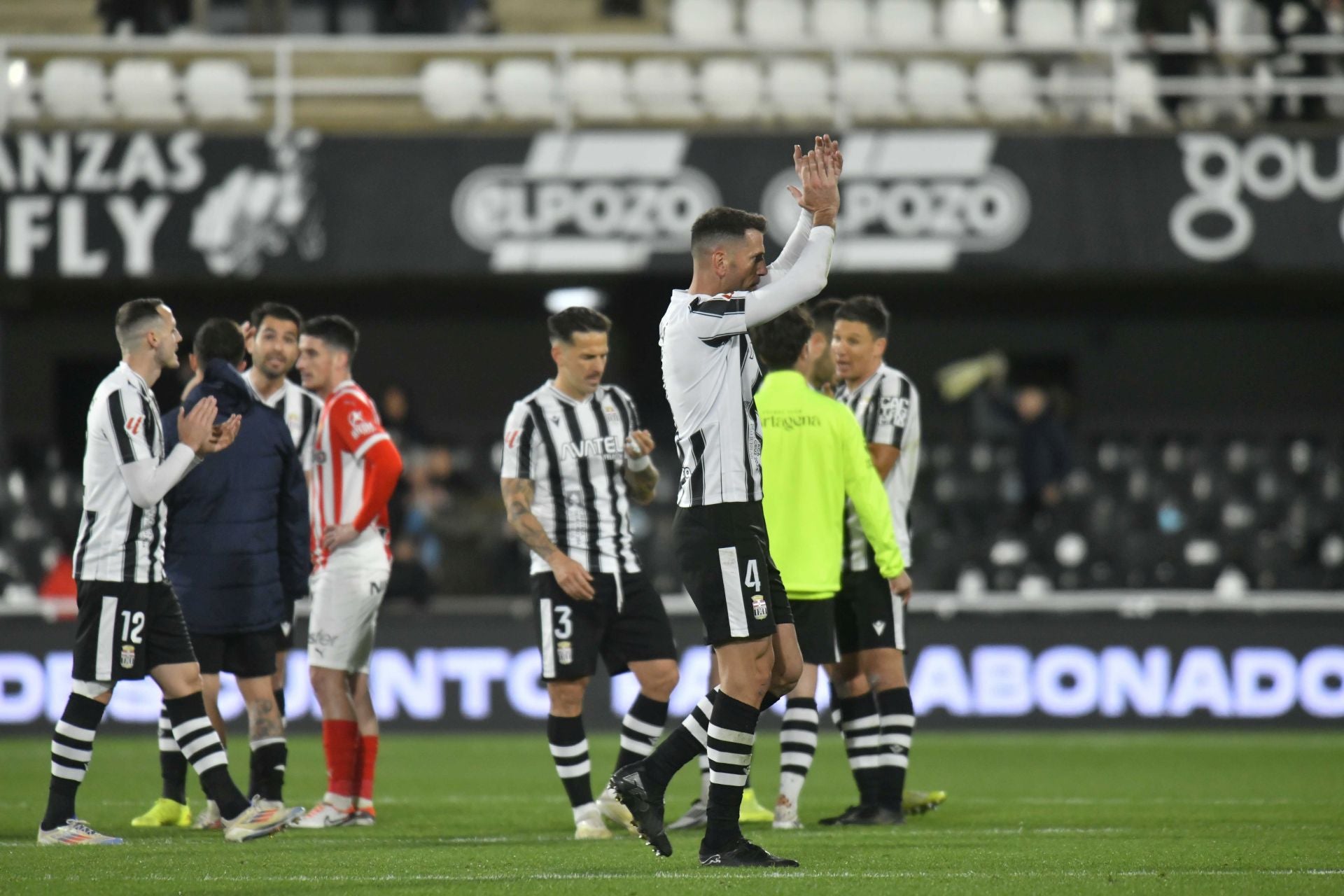 Las imágenes de la victoria del Cartagena frente al Sporting (1-0)