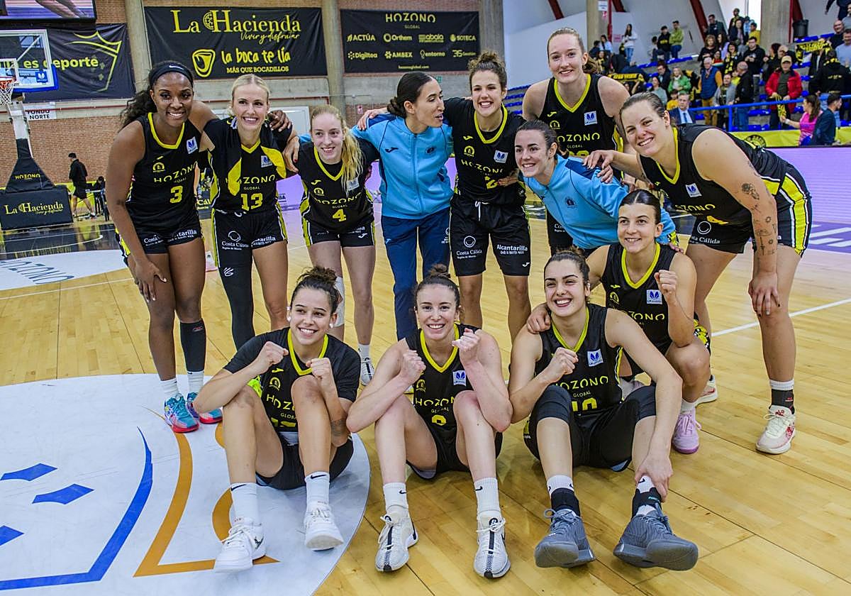 Las jugadoras del Jairis antes de un partido.