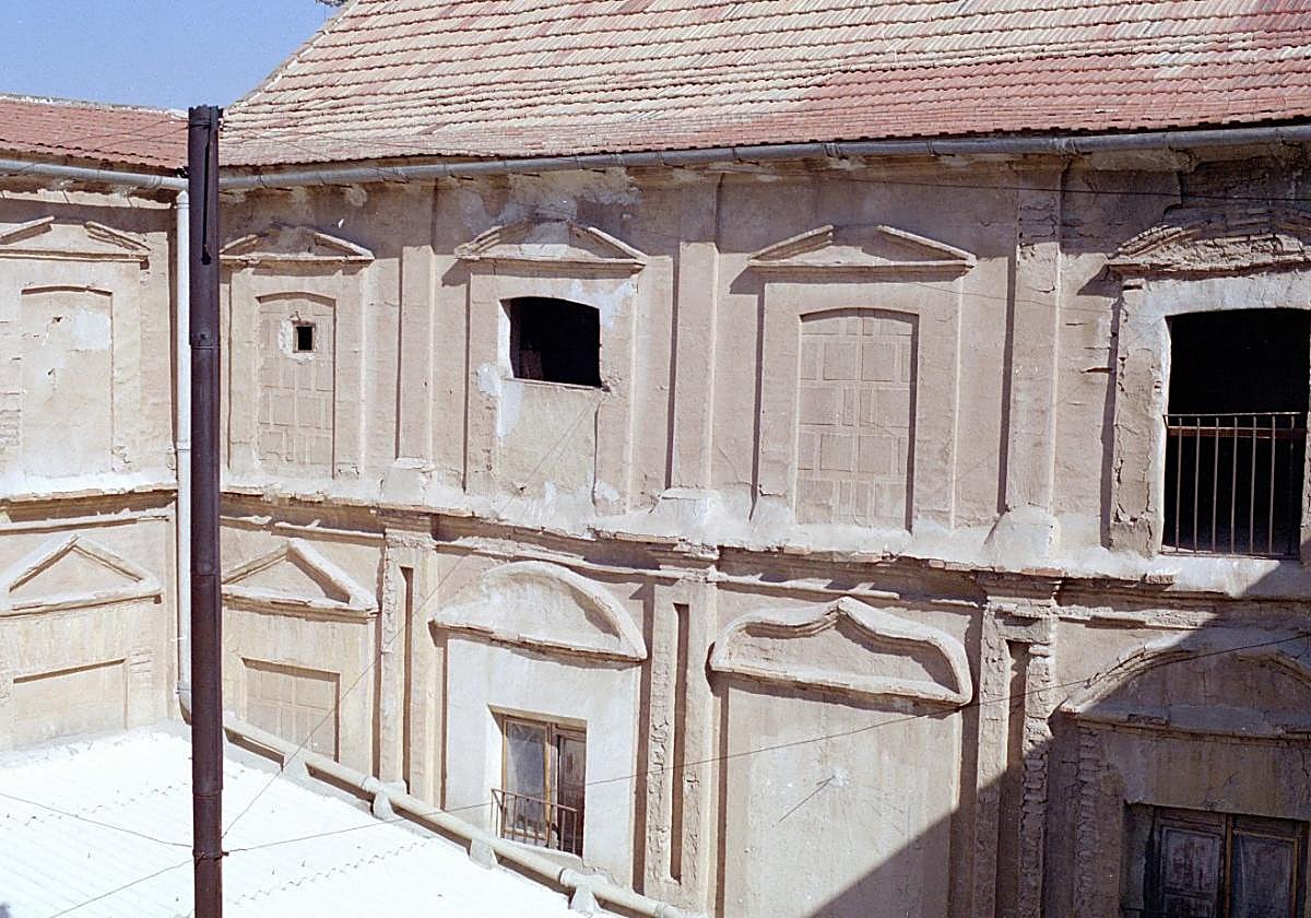 Estado de los ventanales, en su mayoría tapiados.