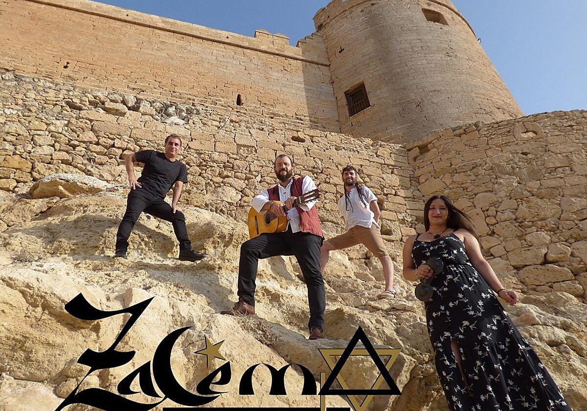 Imagen principal - La banda Zalema, Miguel Tébar (M.Lacroix) y la profesora de la UMU Pilar Garrido.