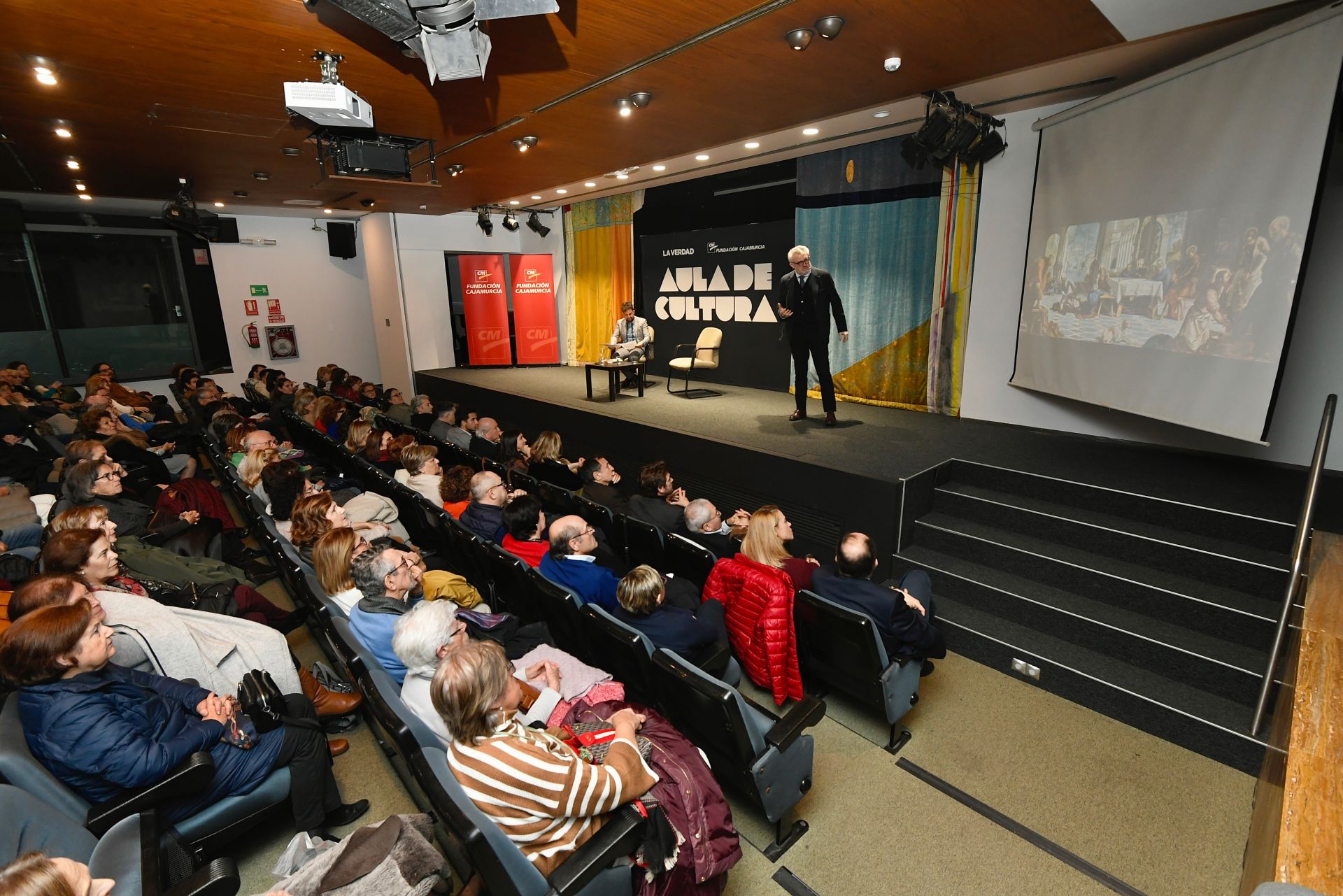 Las imágenes de Miguel Falomir en el Aula de Cultura de LA VERDAD