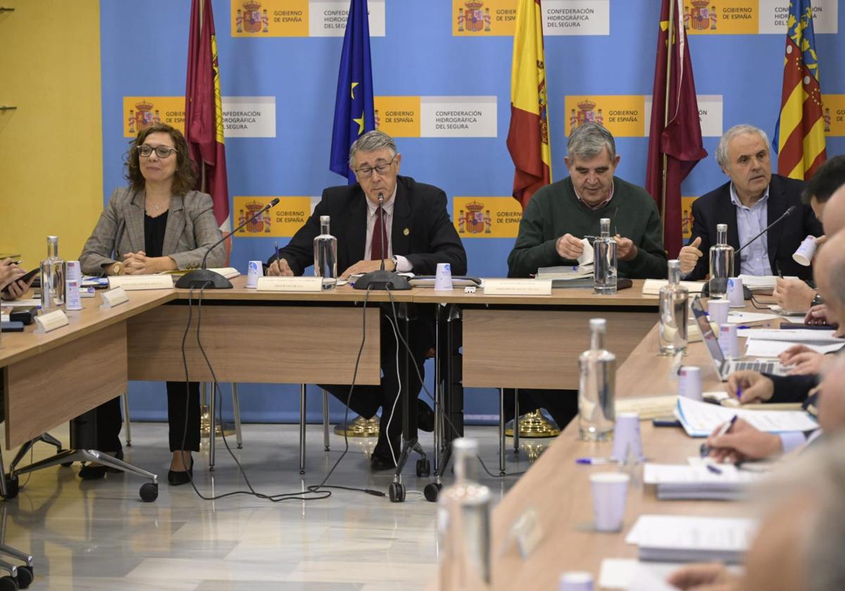 La CHS ha rechazado ya decenas de proyectos para crear y ampliar granjas ganaderas