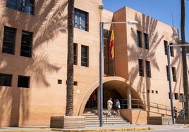 Comisaría de la Policía Nacional en Orihuela.