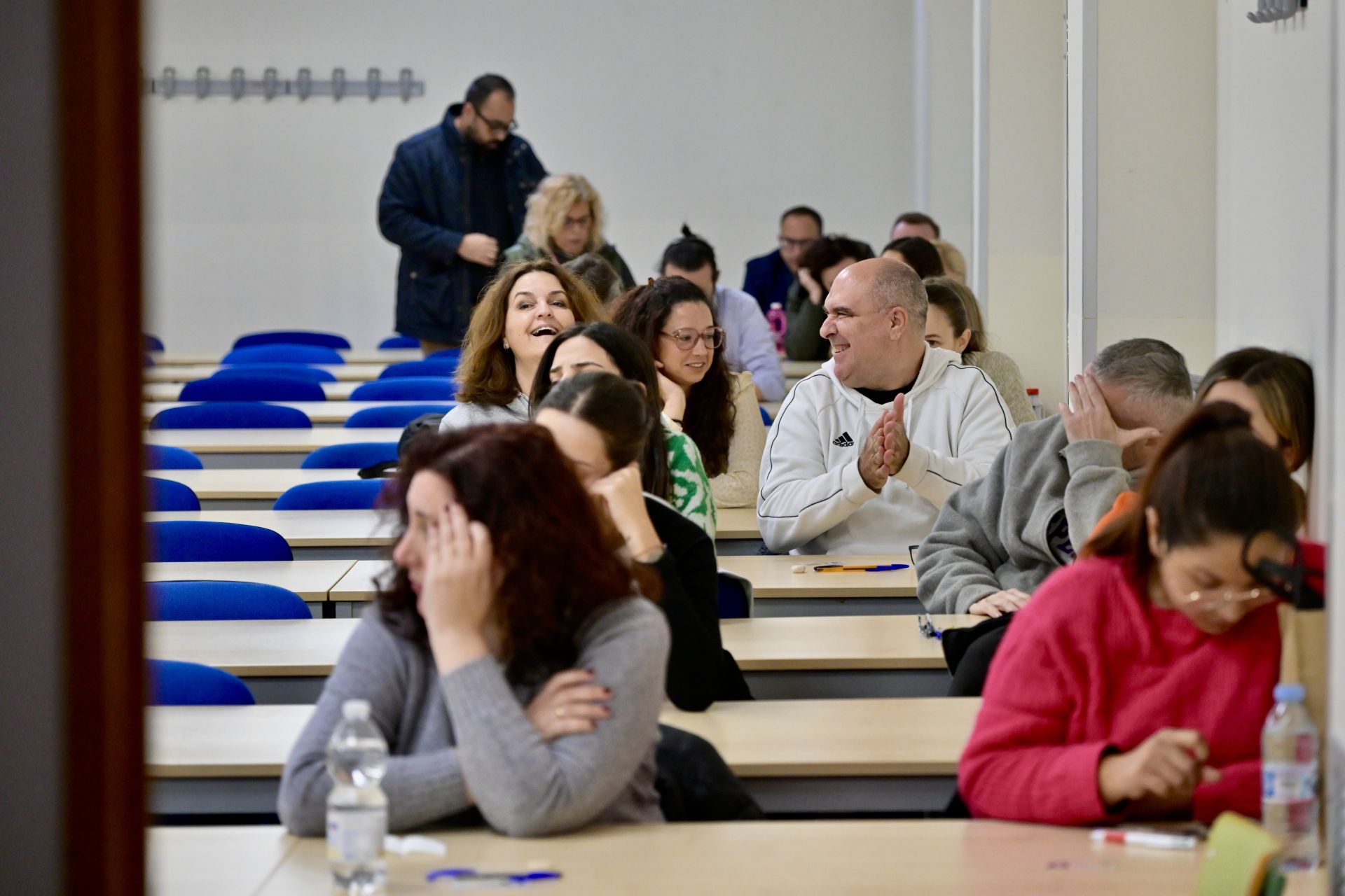 Las oposiciones de la Administración General del Estado en la Región de Murcia, en imágenes
