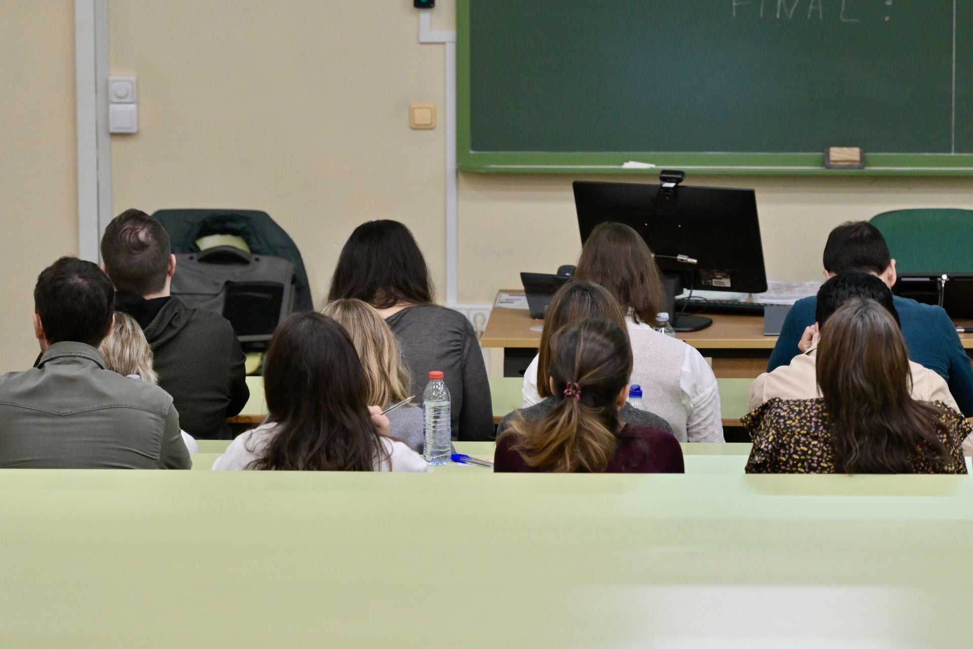 Las oposiciones de la Administración General del Estado en la Región de Murcia, en imágenes