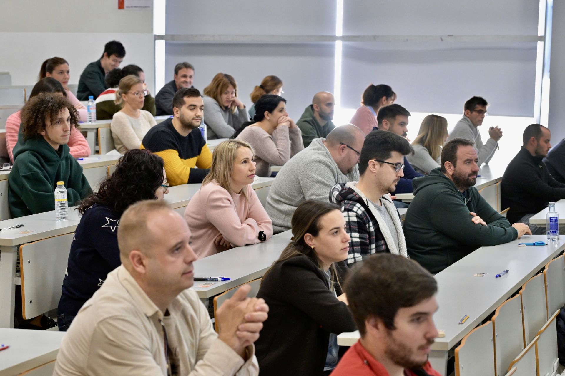 Las oposiciones de la Administración General del Estado en la Región de Murcia, en imágenes