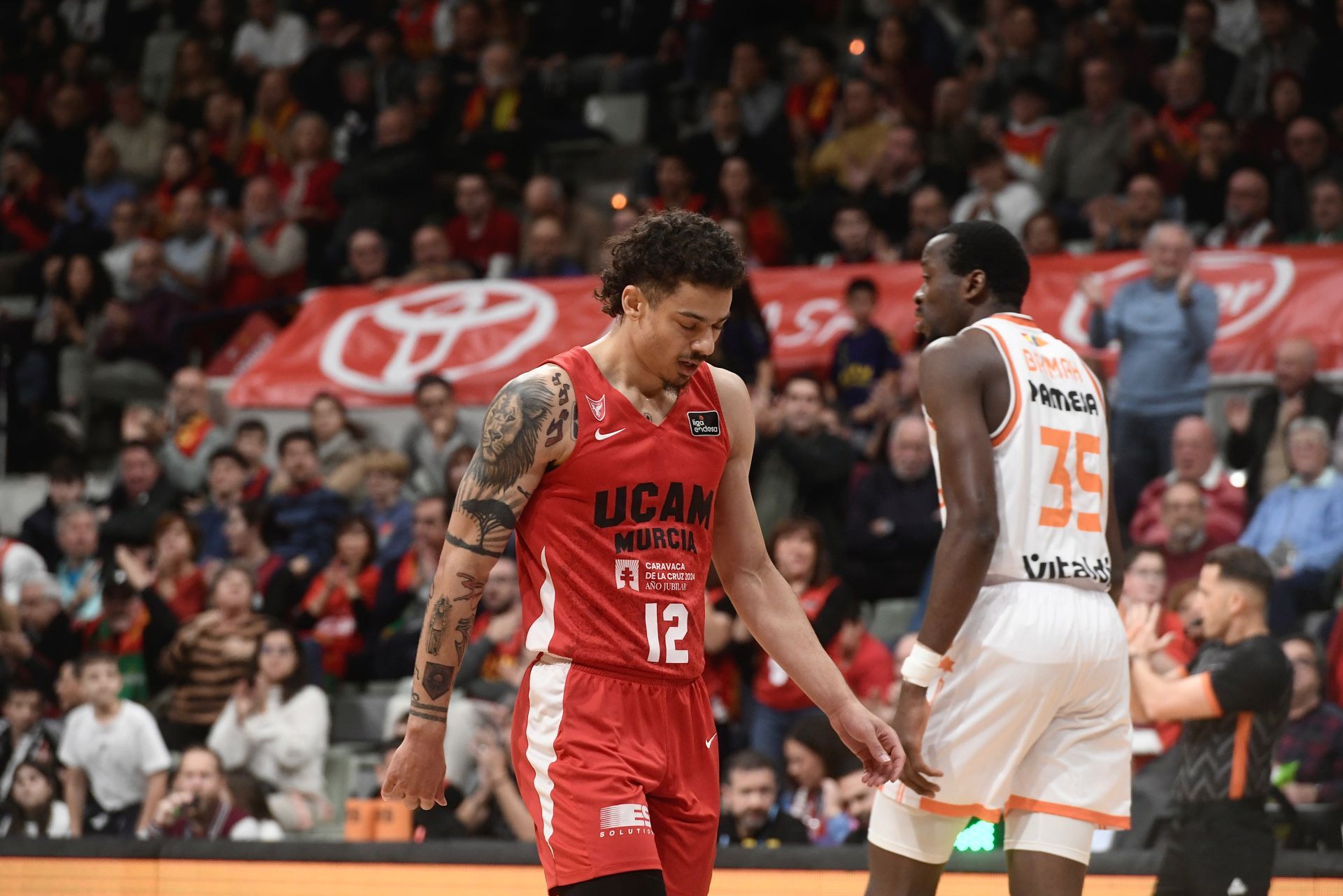 El partido entre el UCAM Murcia y el Valencia Basket, en imágenes