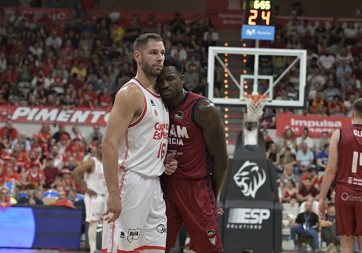 Ennis pretende meterse en la piel de Jovic en el último UCAM-Valencia jugado en el Palacio.
