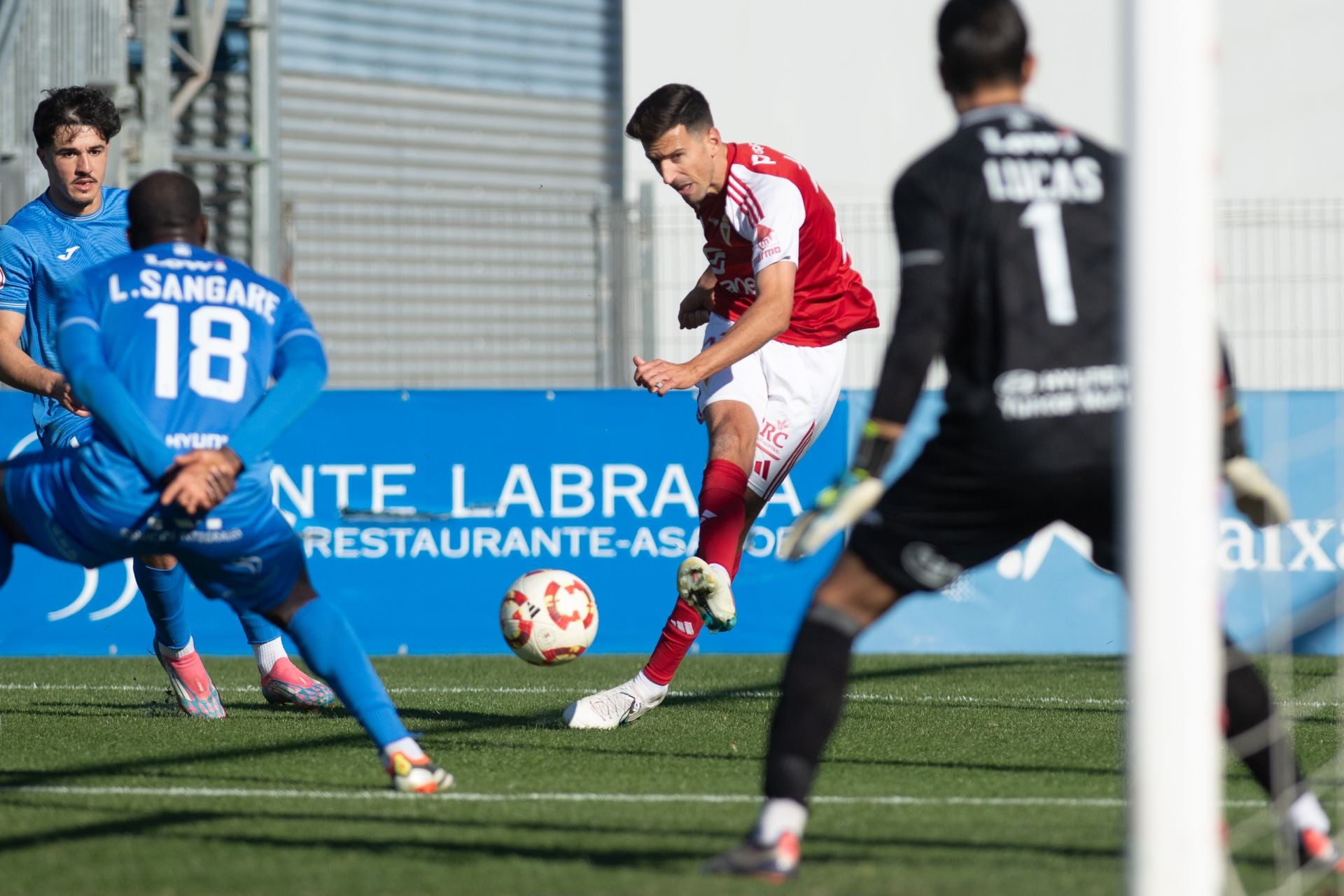 El empate del Real Murcia frente al Fuenlabrada, en imágenes