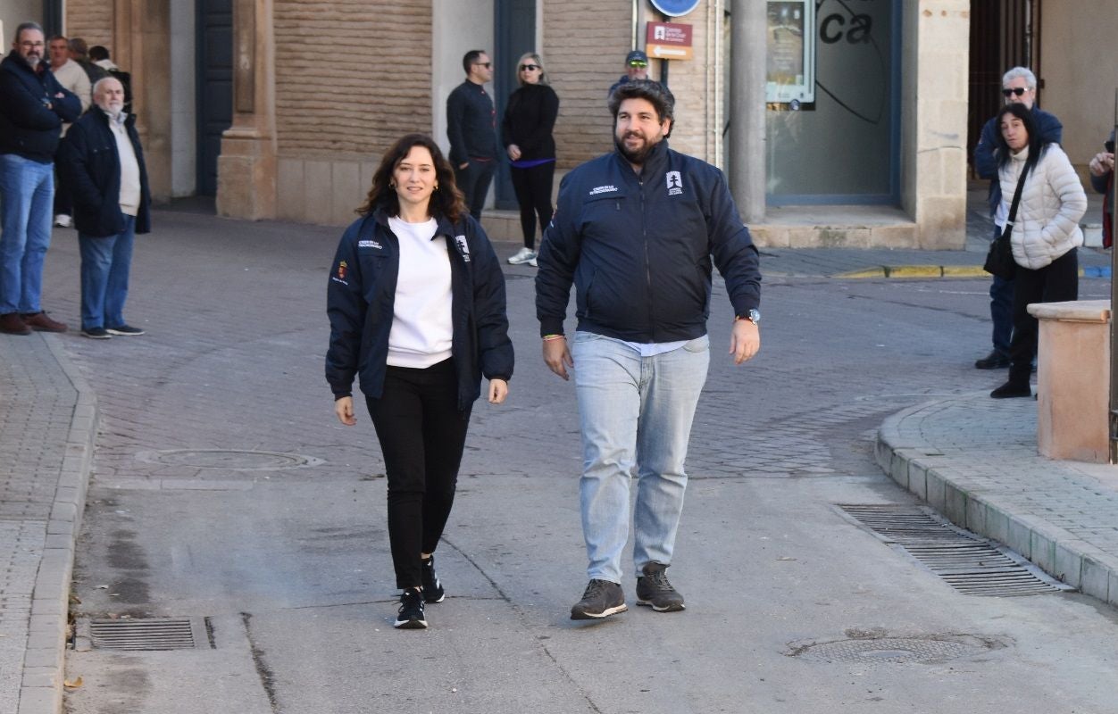 Imágenes de la visita de Díaz Ayuso - I Centro de Acogida