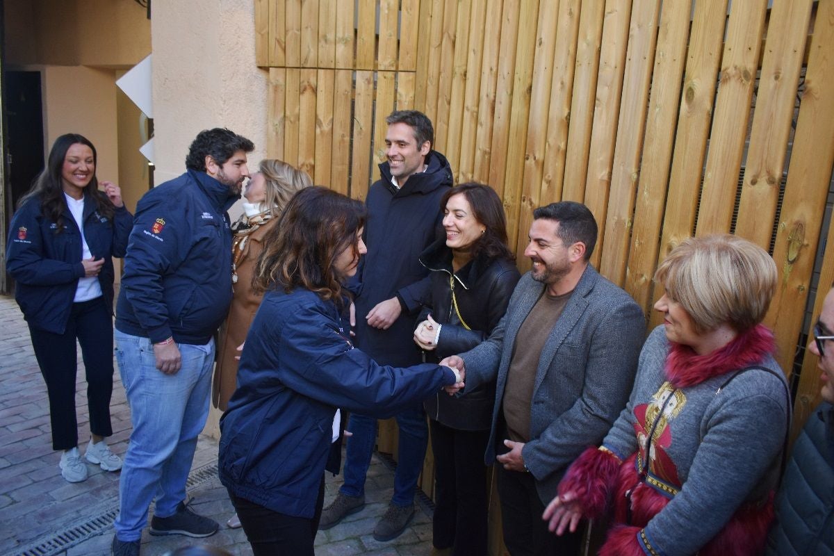 Imágenes de la visita de Díaz Ayuso - I Centro de Acogida