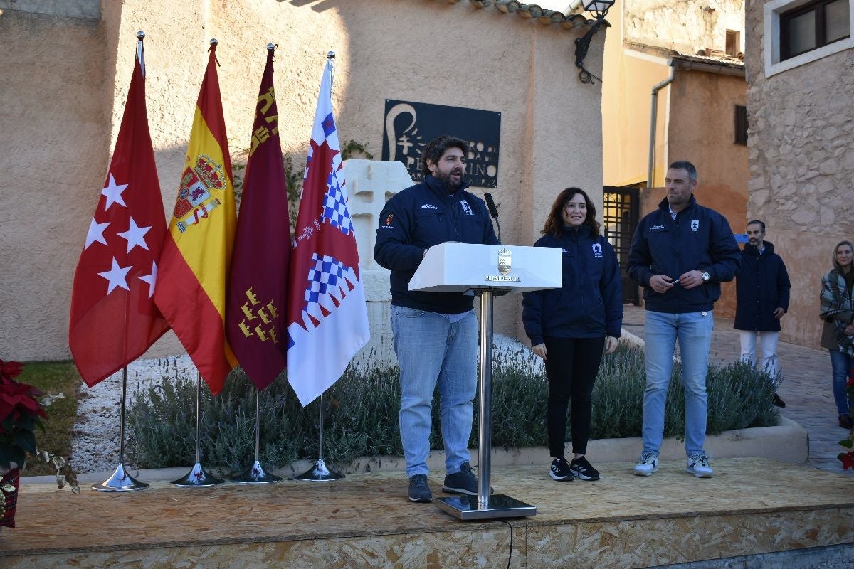 Imágenes de la visita de Díaz Ayuso - I Centro de Acogida