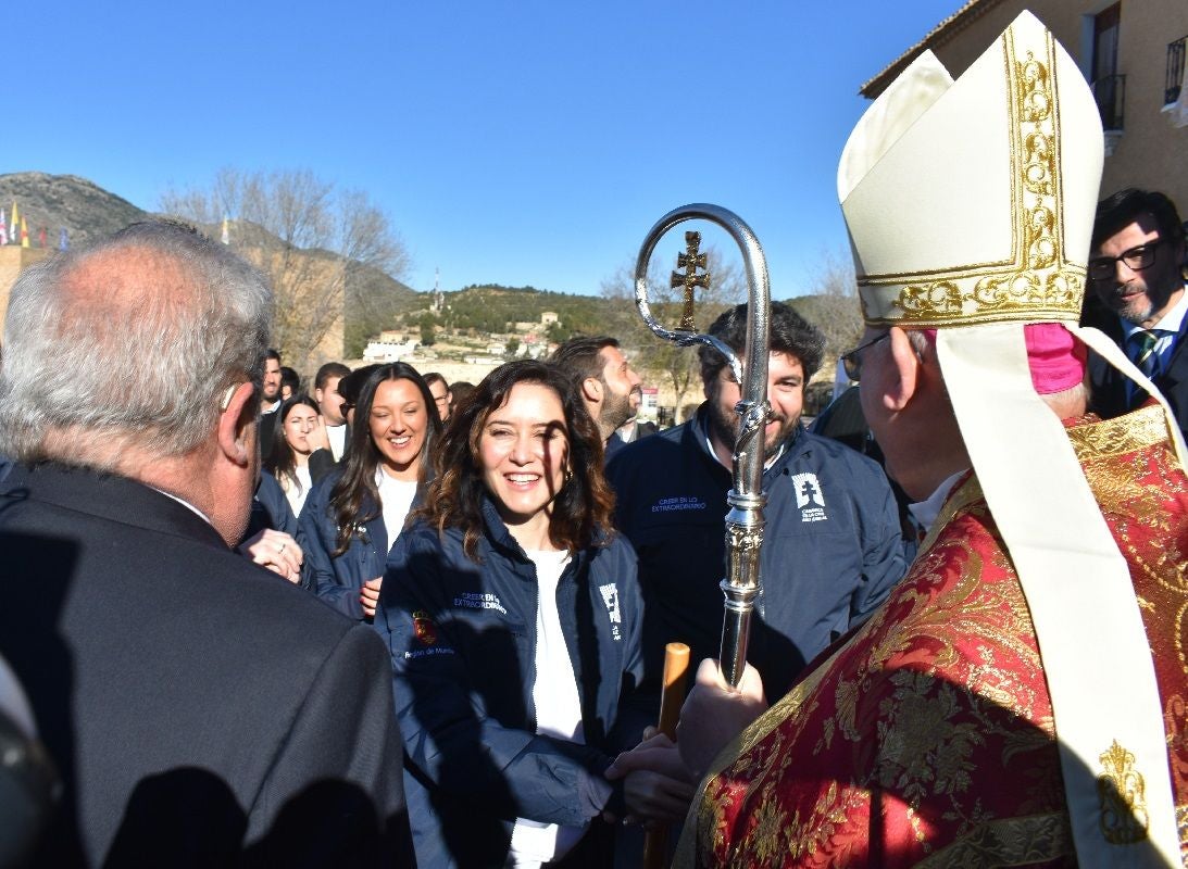 Imágenes de la visita de Díaz Ayuso - II Basílica Vera Cruz