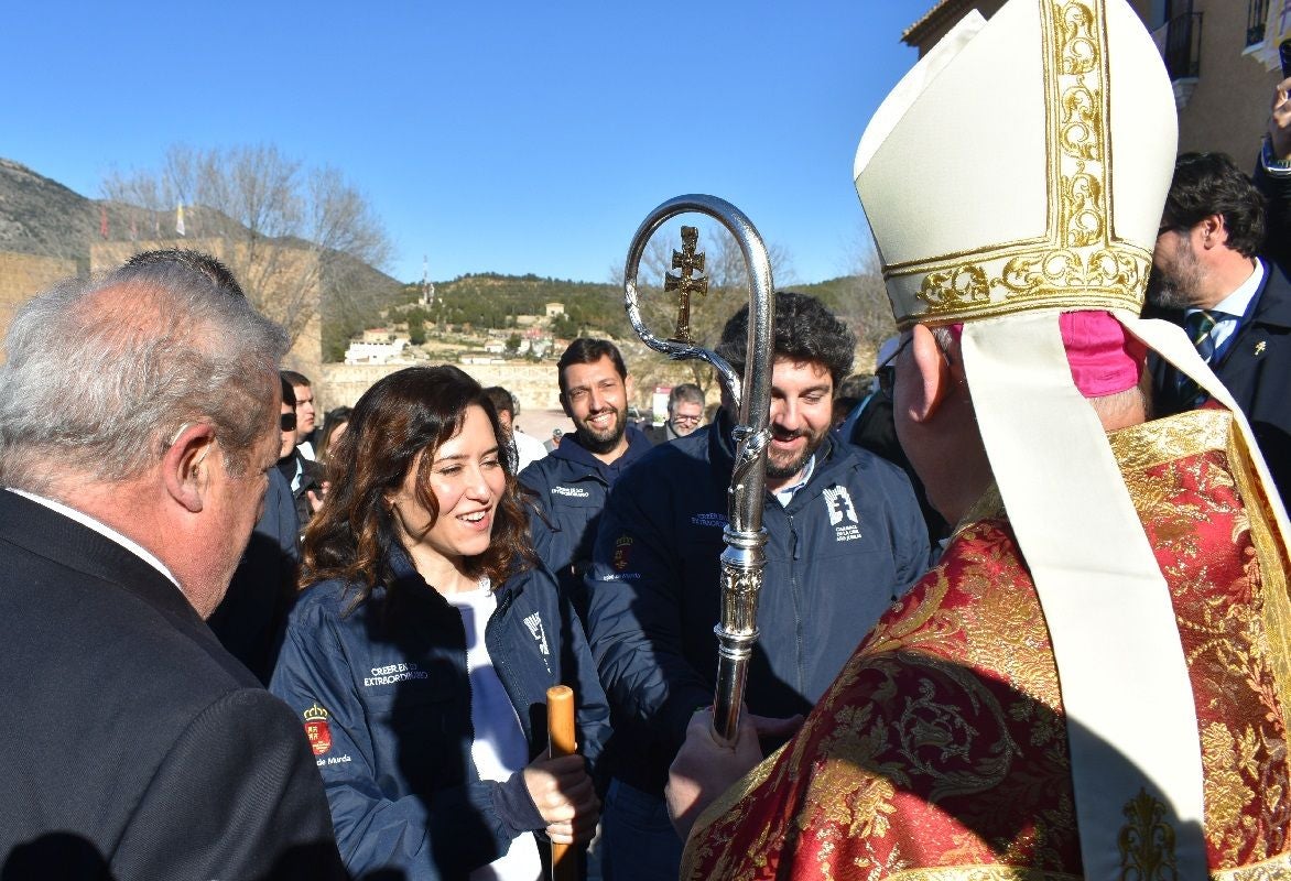 Imágenes de la visita de Díaz Ayuso - II Basílica Vera Cruz