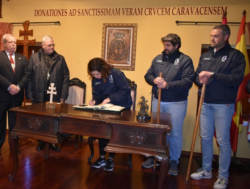 Imágenes de la visita de Díaz Ayuso - II Basílica Vera Cruz