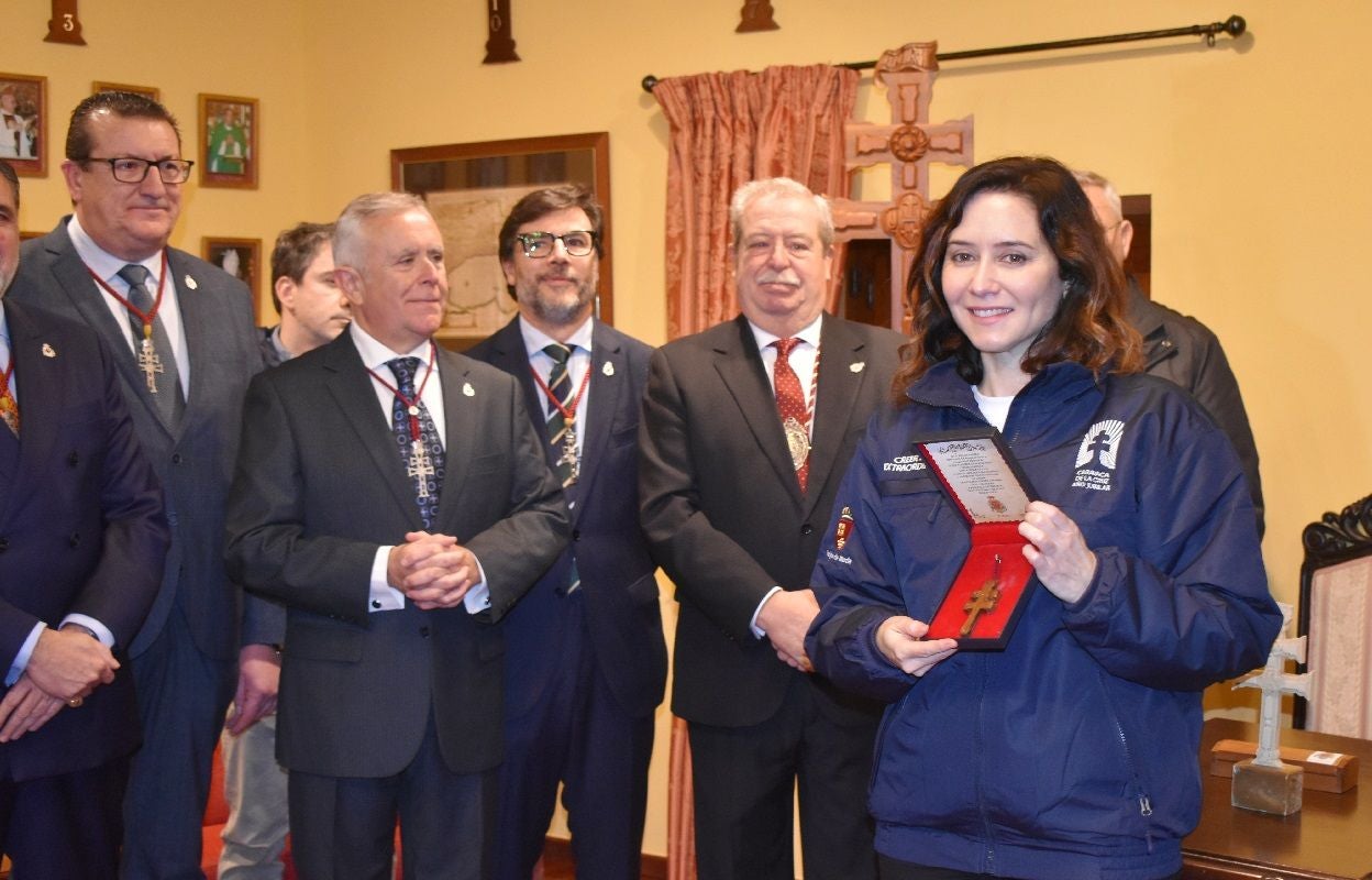 Imágenes de la visita de Díaz Ayuso - II Basílica Vera Cruz