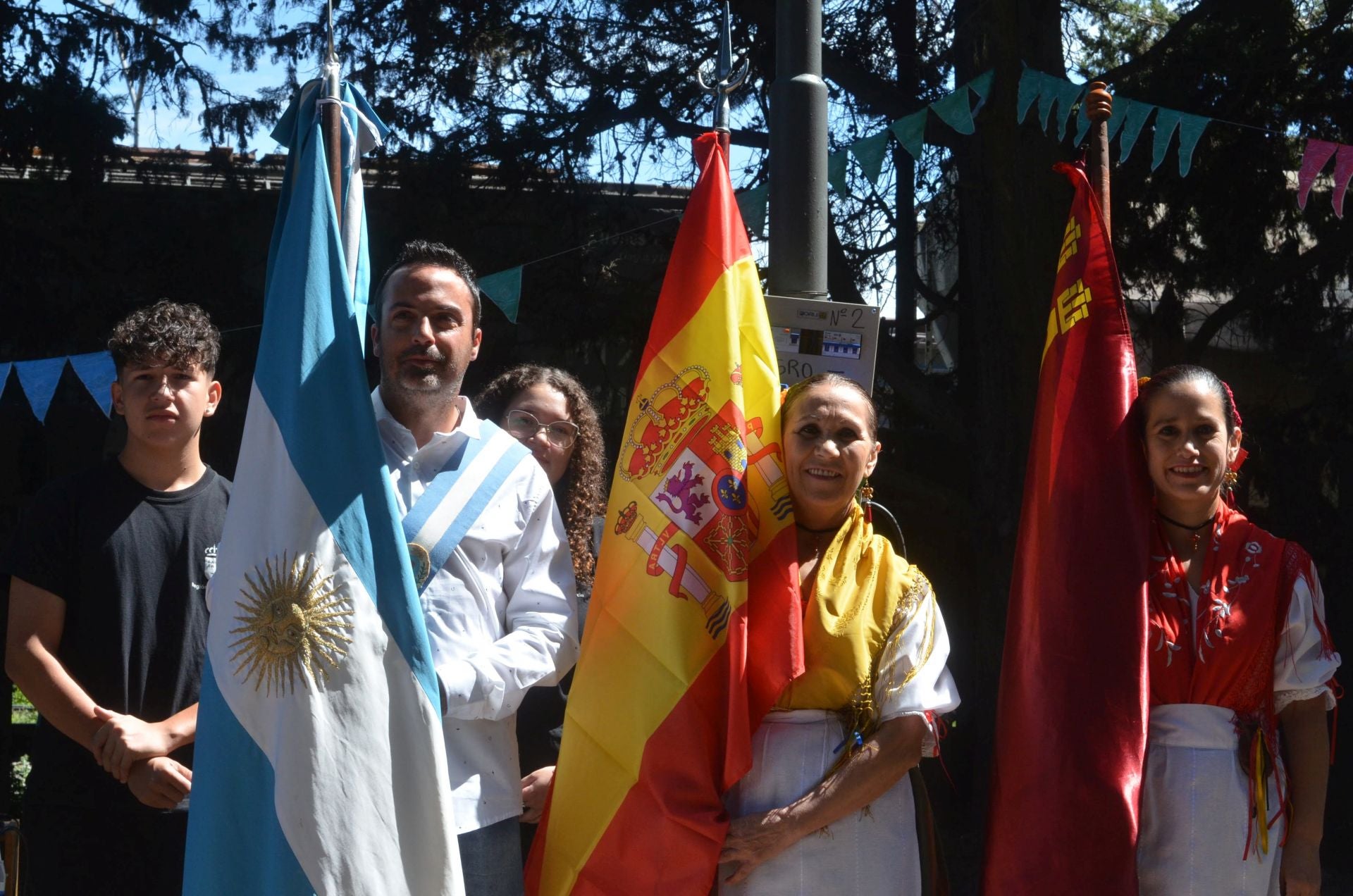 Las imágenes de la inauguración de una plaza para la Región de Murcia en Argentina