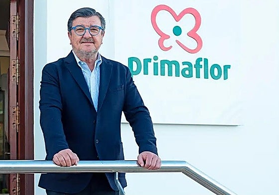 Cecilio Peregrin posa en la sede de Primaflor.