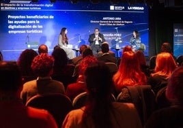 Jornada de LA VERDAD y Segittur sobre la transformación digital en el sector turístico.