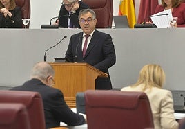 Juan María Vázquez, este viernes en el Pleno de la Asamblea Regional.