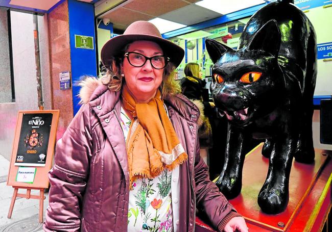 María Teresa Serrano Meseguer, gerente de la famosa administración número 11 de Murcia, conocida como El Gato Negro.