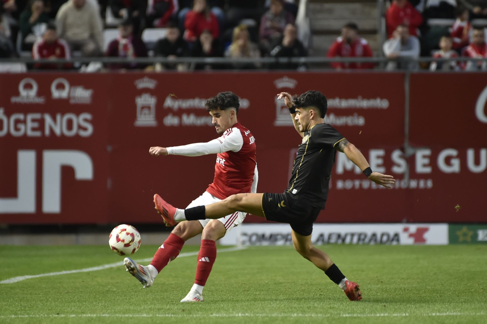 El empate del Real Murcia frente al Intercity, en imágenes