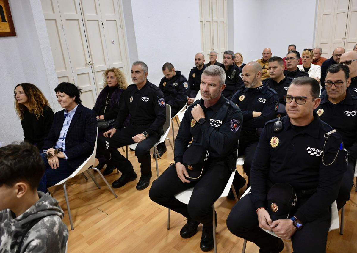 Imagen secundaria 1 - La Policía Local de Murcia celebra el 35 aniversario de la fundación de las primeras comisarías en pedanías