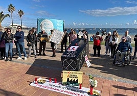 La protesta, este domingo, en Santiago de la Ribera.