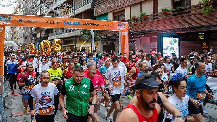 Daniel Gálvez y Miriam Andreu se imponen en la San Silvestre de Lorca