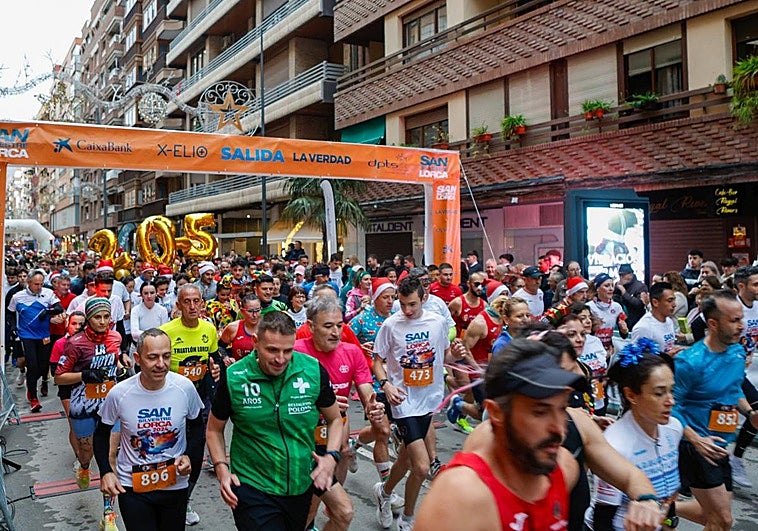 Salida de la carrera en la avenida Juan Carlos I de Lorca.