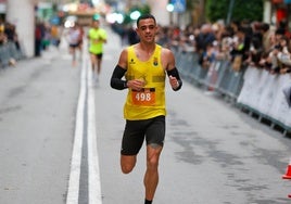 Un participante de la San Silvestre de Lorca 2024.