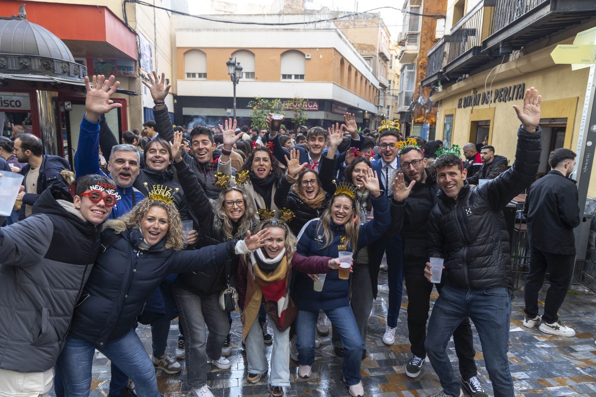 La &#039;tardevieja&#039; de 2024 en Cartagena, en imágenes