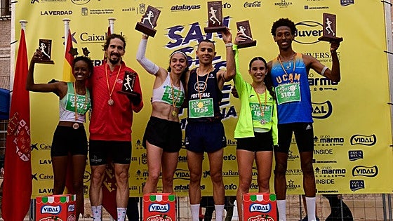 Estanislao Lorencio y Elena Liaño triunfan en la San Silvestre de Murcia