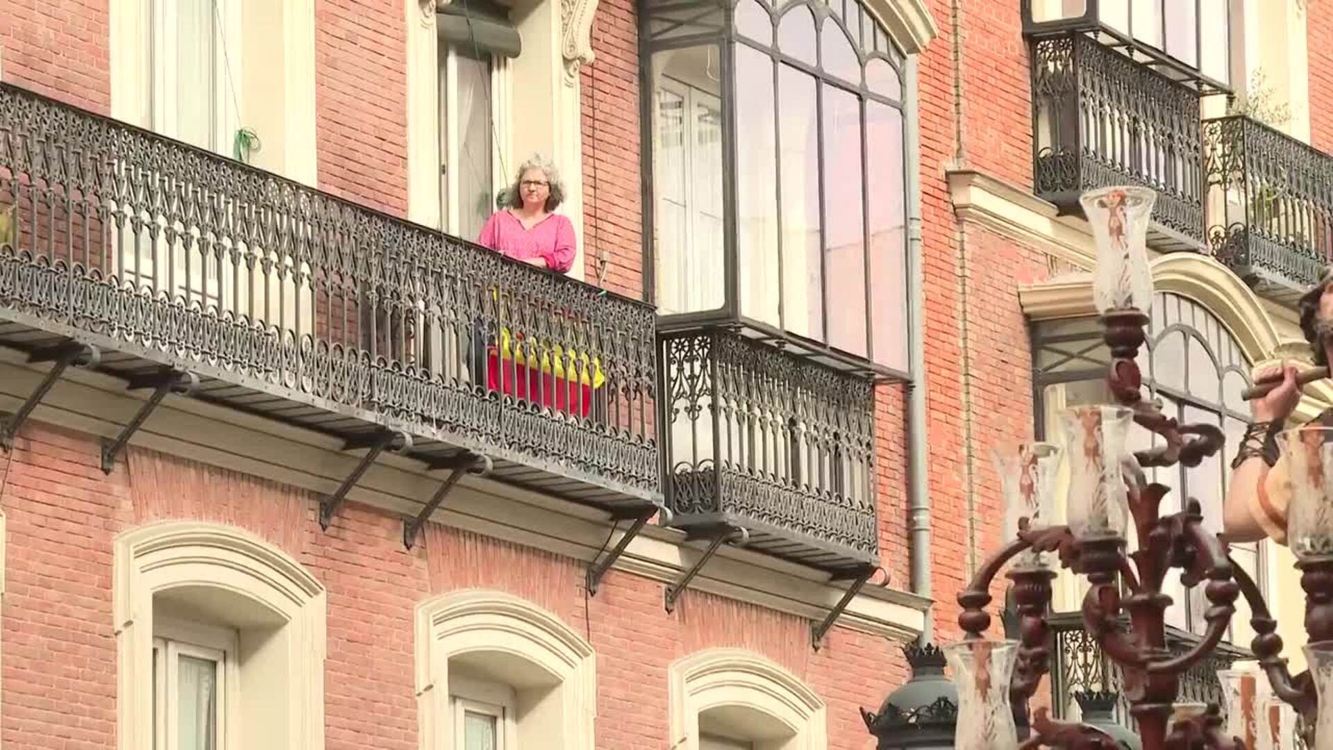 La procesión de la Hermandad del Silencio recorre las calles de Madrid