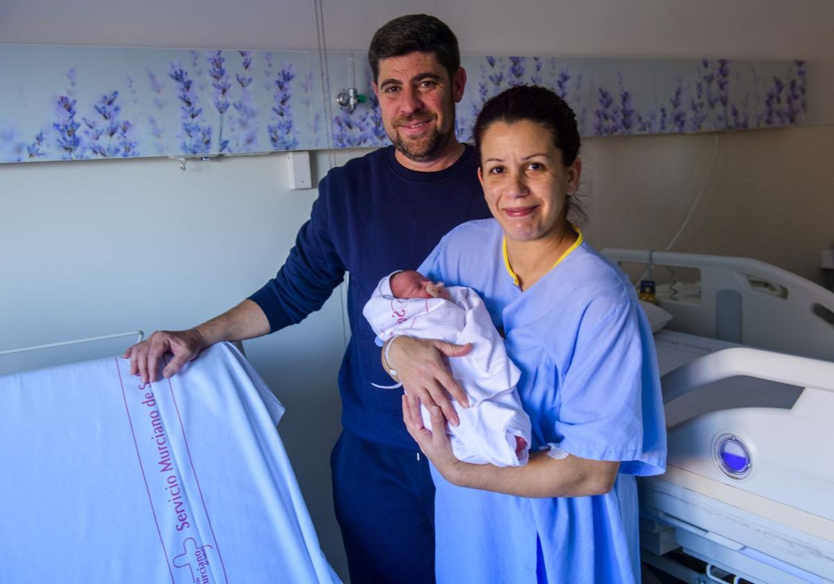 Ainhoa, la primera bebé murciana del año