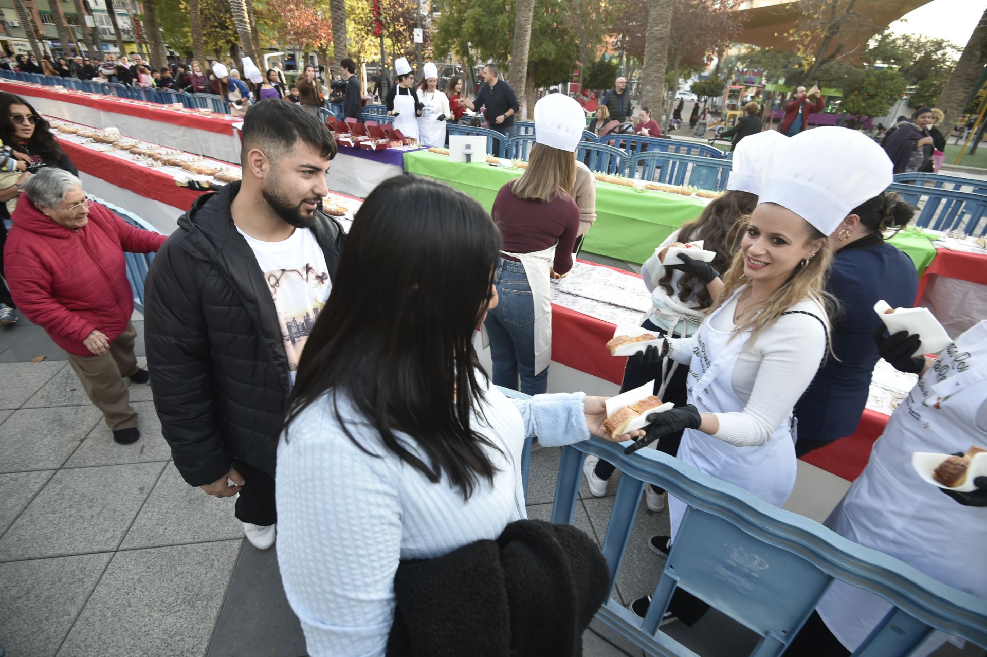 Un roscón de Reyes de 155 metros en Molina de Segura