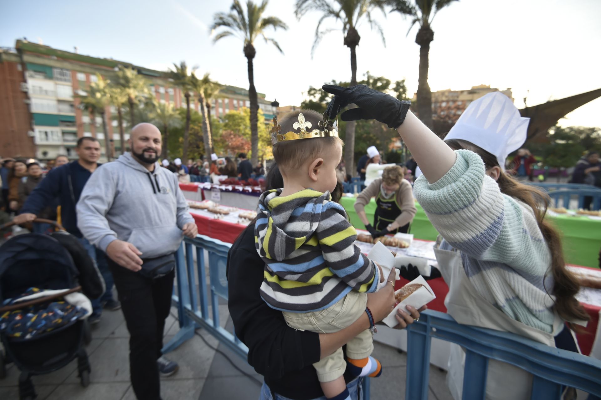 Un roscón de Reyes de 155 metros en Molina de Segura