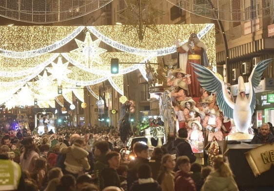 El rey Melchor, este domingo, en la cabalgata de Murcia.