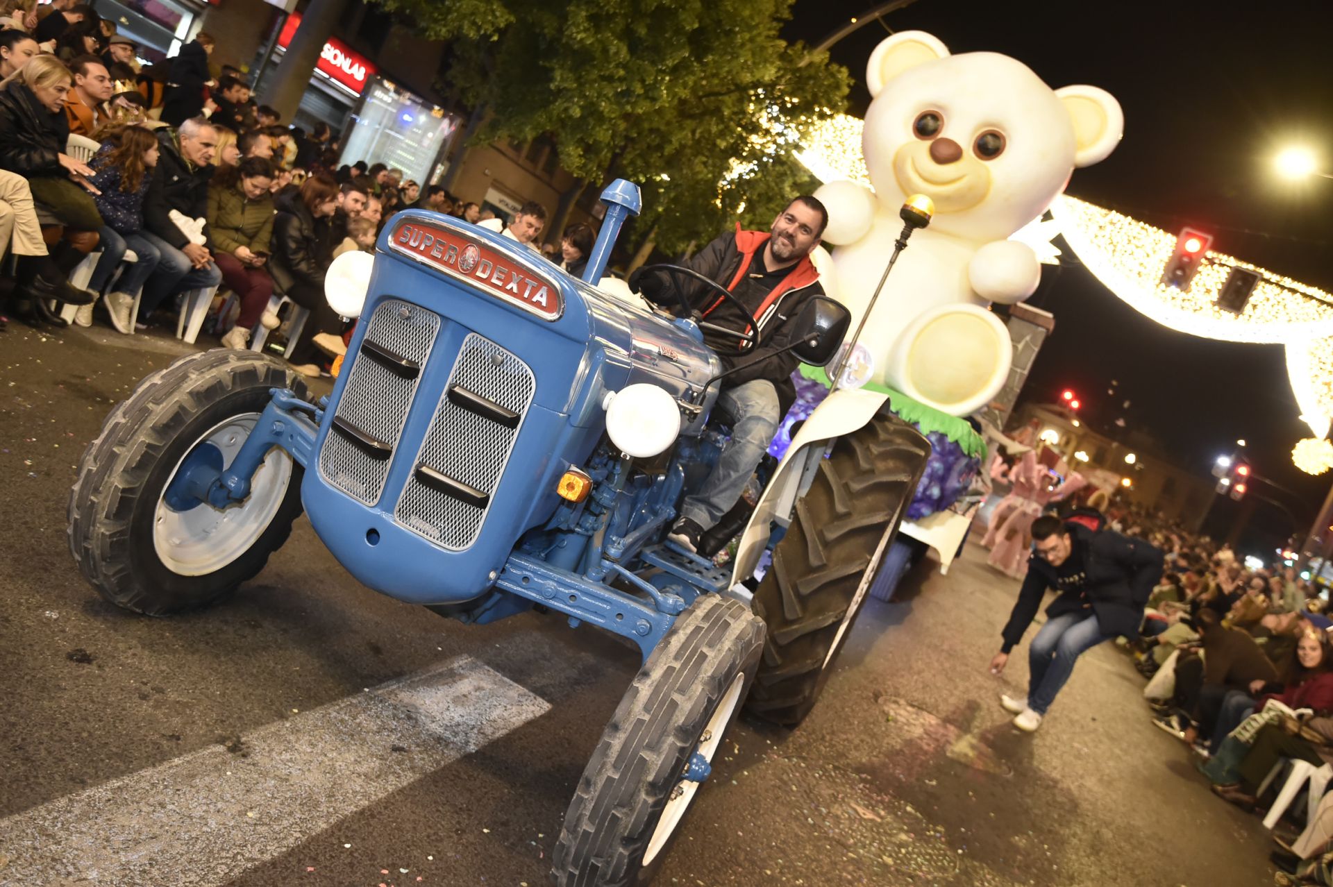 La cabalgata de los Reyes Magos en Murcia, en imágenes