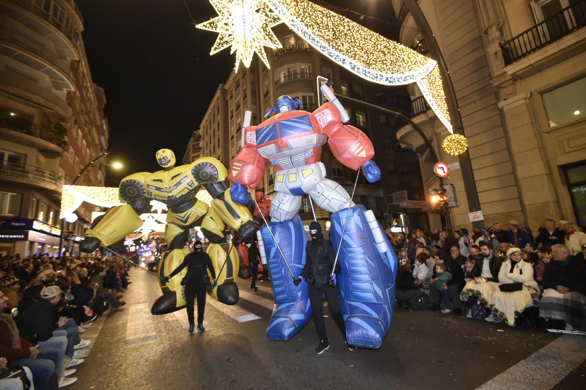 La cabalgata de los Reyes Magos en Murcia, en imágenes