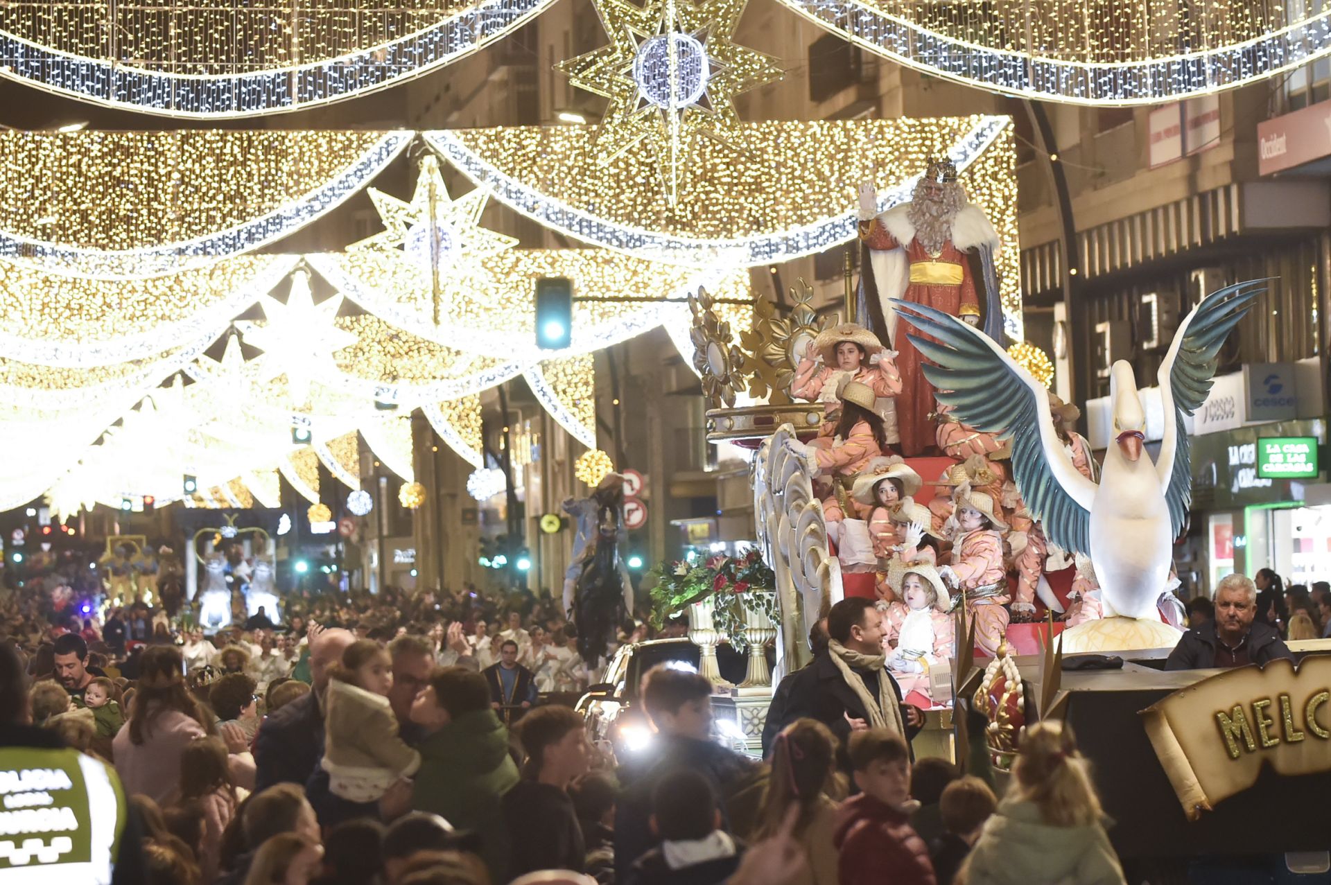 La cabalgata de los Reyes Magos en Murcia, en imágenes